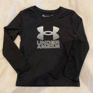Boys size 4T under Armour long sleeve